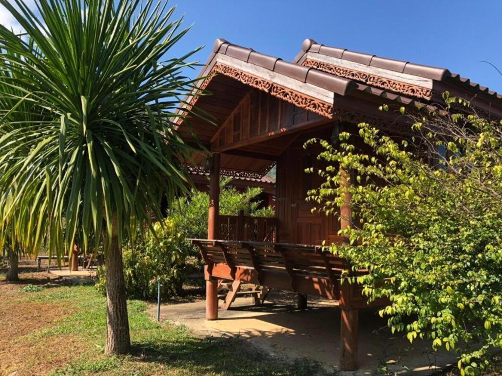 Nai Khun Khao Resort Chiang Mai Exterior foto